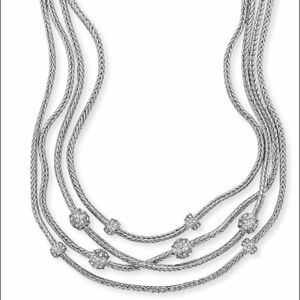 Premier Designs “Dress the part” silver necklace